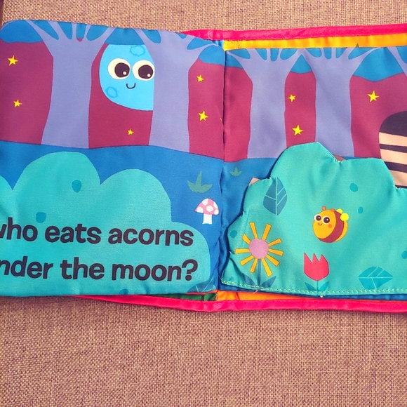 Lamaze peek a boo baby's colorful book 6m+ - Picture 6 of 7